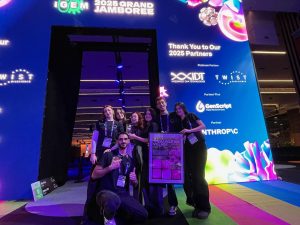 Συνάντηση του Πρύτανη του Πανεπιστημίου Πατρών, Καθ. Χρήστου Μπούρα με την ομάδα Patras Medicine iGEM, η οποία βρίσκεται ανάμεσα στις κορυφαίες παγκοσμίως – μοναδική διάκριση για την Ελλάδα