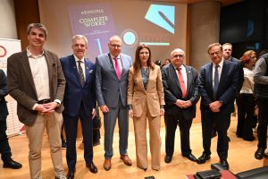 Με εξαιρετική επιτυχία πραγματοποιήθηκε η παρουσίαση των Απάντων του Αριστοτέλη στα αγγλικά, C.D.C. Reeve & P. Kontos (eds.), Aristotle: Complete Works (Hackett: 2025), στο Μουσείο της Ακρόπολης, παρουσία της Υπουργού Παιδείας κ. Σ. Ζαχαράκη