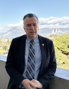 Απονομή του Διεθνούς Βραβείου Innovator Award 2025 στον Καθηγητή Φυσιολογίας του Τμήματος Ιατρικής του Πανεπιστημίου Πατρών, κ. Σταύρο Ταραβήρα, σε αναγνώριση του υψηλού επιστημονικού του έργου για την υδροκεφαλία